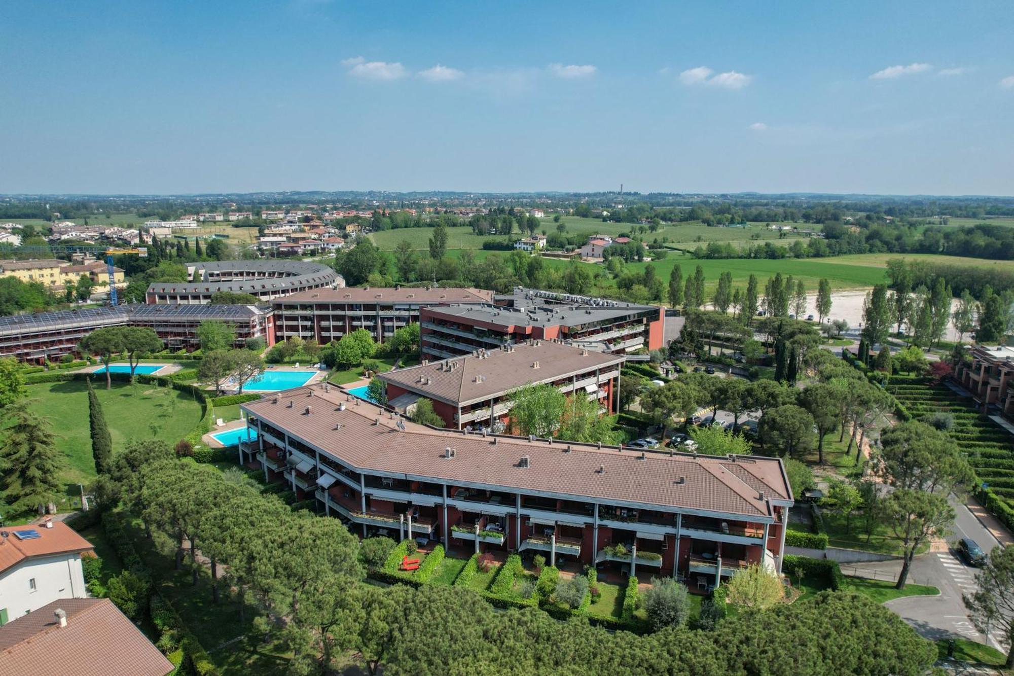 Breeze Apartment Desenzano del Garda Exterior photo